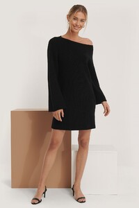 erica_kvam_one_shoulder_knitted_dress_1645-000062-0002_03c.jpg