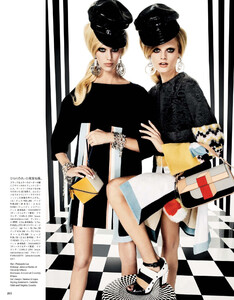 vogue-japan-3-2013_hanne_gaby-juliana_(13).thumb.jpg.b3727ffd7ccc3aa4477a104d39c314dd.jpg