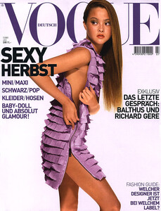 vogue_de_07_2001.JPG