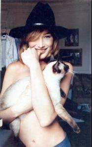 carla_bruni_cat.jpg