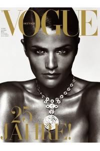 helenachristensen_vogueDE_october2004.jpg