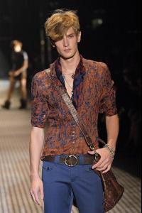 ss07gucci18gx7.jpg