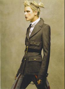 Stella_Vogue_IT_Nov06_TheGlamAndTheUniform_byCraigMcDean.jpg