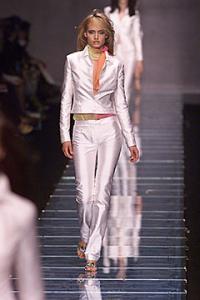 amber_Versace_Spring_2000_Ready_to_Wear2.jpg