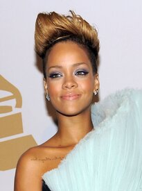 Rihanna_CELEBUTOPIA_ISA_421.jpg