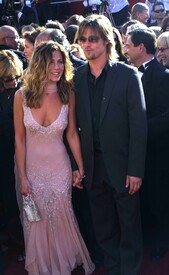 Jennifer_Aniston_003_001.jpg