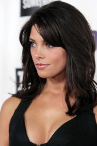 Ashley_Greene_celebutopia_net_1181.jpg