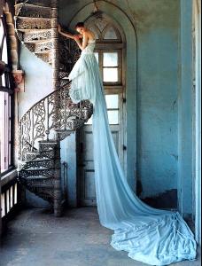 Lily_Cole_Tim_Walker_12_735575.jpg
