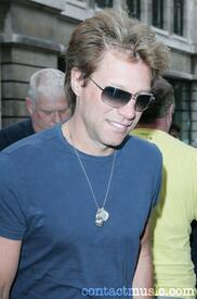 jon_bon_jovi_2576482.jpg