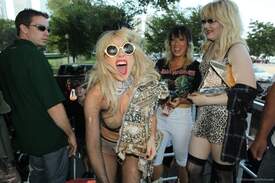 Lollapalooza - Crowd080.jpg