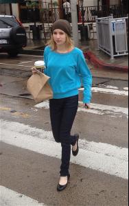 Emma Roberts Urth 8.jpg