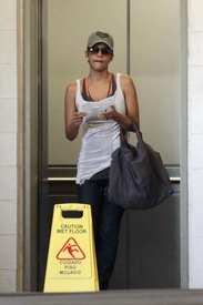 Halle Berry leaves a medical building in Westwood 3.1.2012_06.jpg
