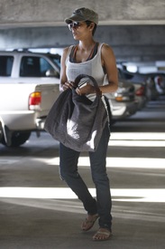 Halle Berry leaves a medical building in Westwood 3.1.2012_23.jpg