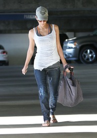 Halle Berry leaves a medical building in Westwood 3.1.2012_31.jpg