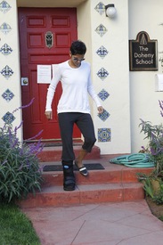 Halle Berry leaving her daughters preschool in Beverly Hills 6.1.2012_02.jpg