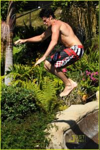 post-20251-0-58345300-1359484191_thumb.j