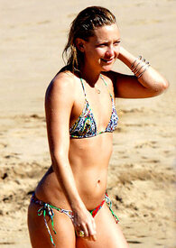 1273080692_kate-hudson-1-468.jpg