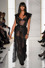 Naomi Campbell for La Perla Atelier HC SS 2015 in Paris 26.1.2015_10.jpg
