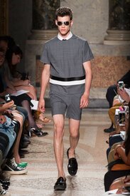 Les Hommes s15 s.jpg