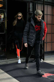 Gigi-Hadid--Leaves-Bowery-Hotel--12.jpg