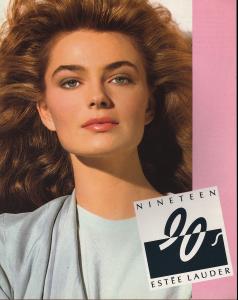 Estee_brochure_1990__s_color_front_cover__French_.jpg
