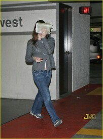 jennifer-garner-hospital-05.jpg