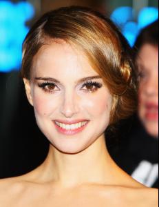 Natalie_Portman___Cinema___TV_Benevolent_Fund_Royal_Film_Premiere__2008_02_19__5_.jpg