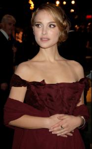Natalie_Portman___Cinema___TV_Benevolent_Fund_Royal_Film_Premiere__2008_02_19__19_.jpg