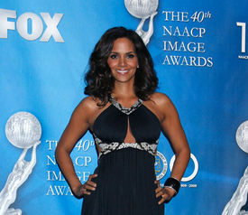 Halle_Berry_at_NAACP_Awards_02.jpg