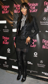celebrity-paradise.com-The_Elder-Naomi_Campbell_2010-02-12_-_Relief_Haiti_in_New_York_1123.jpg