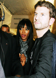 celebrity-paradise.com-The_Elder-Naomi_Campbell_2010-02-12_-_Relief_Haiti_in_New_York_531.jpg