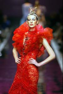 66474_fw2002ctr_EmanuelUngaro_CelebrityCity_11_122_553lo.jpg