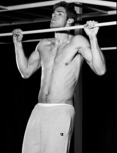 man_chin_up_12_evss.jpg