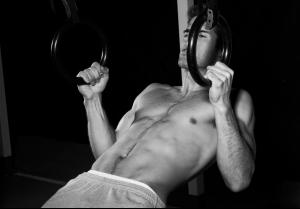 man_rings_pull_up_07_ehss.jpg