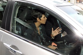 Halle Berry leaves court in Los Angeles 30.1.2012_01.jpg