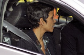 Halle Berry leaves court in Los Angeles 30.1.2012_06.jpg