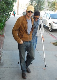 Halle Berry out in West Hollywood 1.2.2012_05.jpg