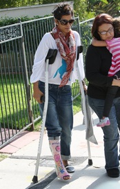 Halle Berry at Doheny School in West Hollywood 2.2.2012_09.jpg