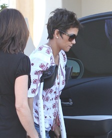 Halle Berry visits homes and schools in Malibu 9.2.2012_19.jpg