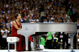 Alicia_Keys_Super_Bowl_XLVII_Baltimore_Ravens_ul.jpg