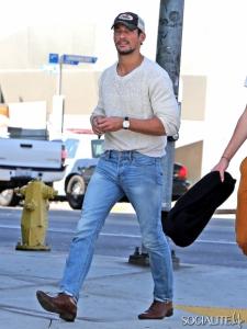 post-22656-0-35967300-1393060225_thumb.j