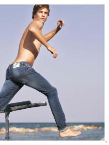 post-34874-0-30287400-1393359122_thumb.j