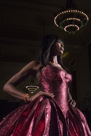 Naomi Campbell on the runway for Zac Posen in N.Y.C. 16.2.2015_04.jpg