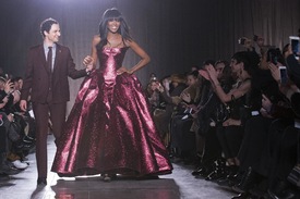 Naomi Campbell on the runway for Zac Posen in N.Y.C. 16.2.2015_10.jpg