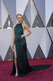 Rachel McAdams - Oscars 2016-6.jpg