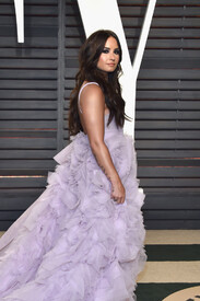 Demi_Lovato_2017_Vanity_Fair_Oscar_Party_Hosted_uSVwYsIR7UIx.jpg