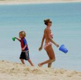 th_Celebutopia_Uma_Thurman_on_holiday_in_the_Caribbean_05.jpg