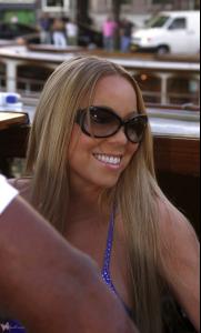 Mariah_20Carey_20in_20Amsterdam_20July_2017_202005_2006.jpg