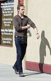 RYAN_GOSLING_030309_05wtmk.preview.jpg