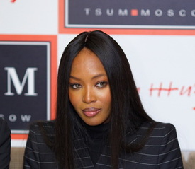 Naomi_Campbell_helps_fight_cancer_04.jpg